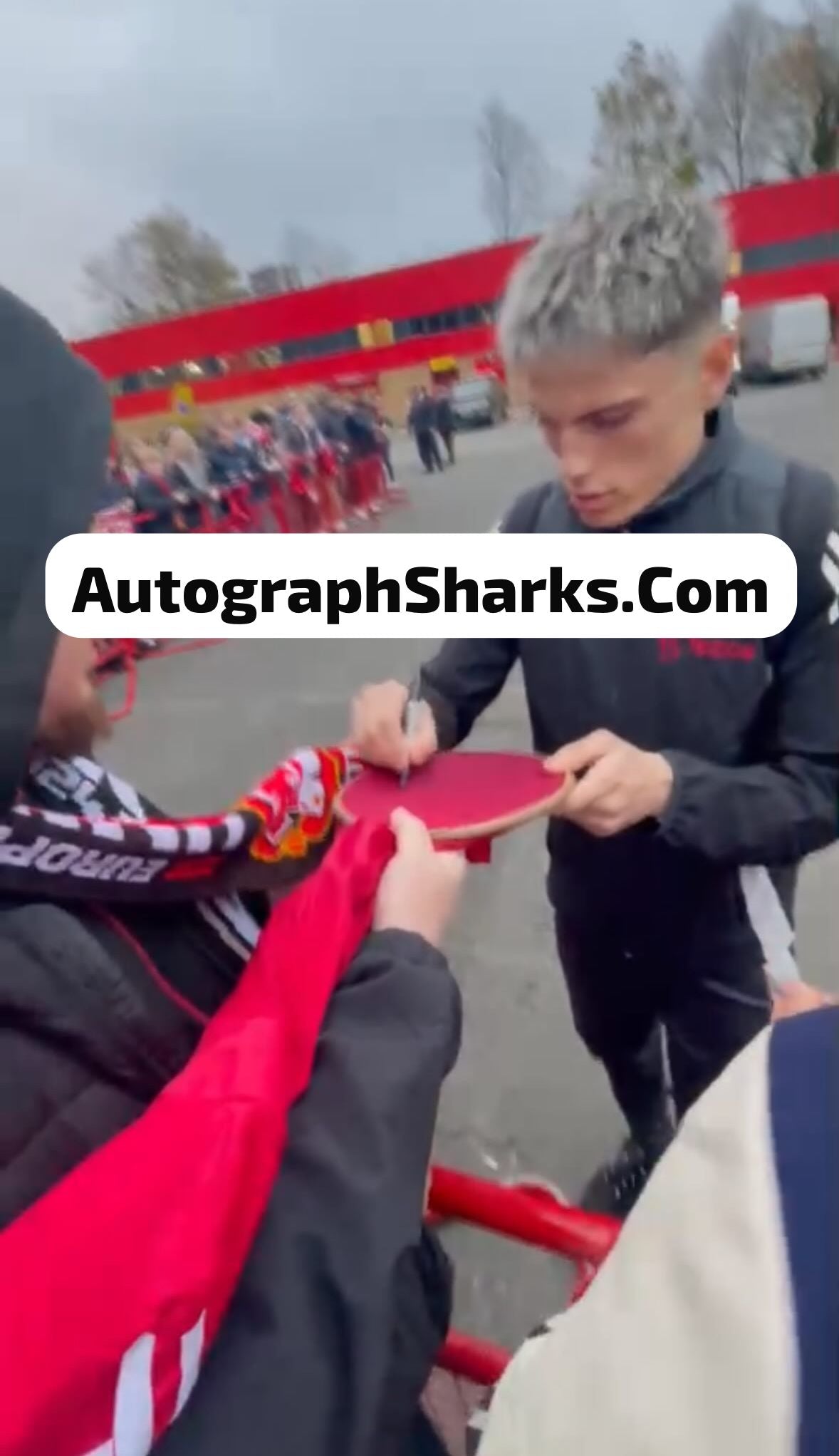 Signed Framed Alejandro Garnacho FA Cup Winning Manchester United 24/25 Home Shirt