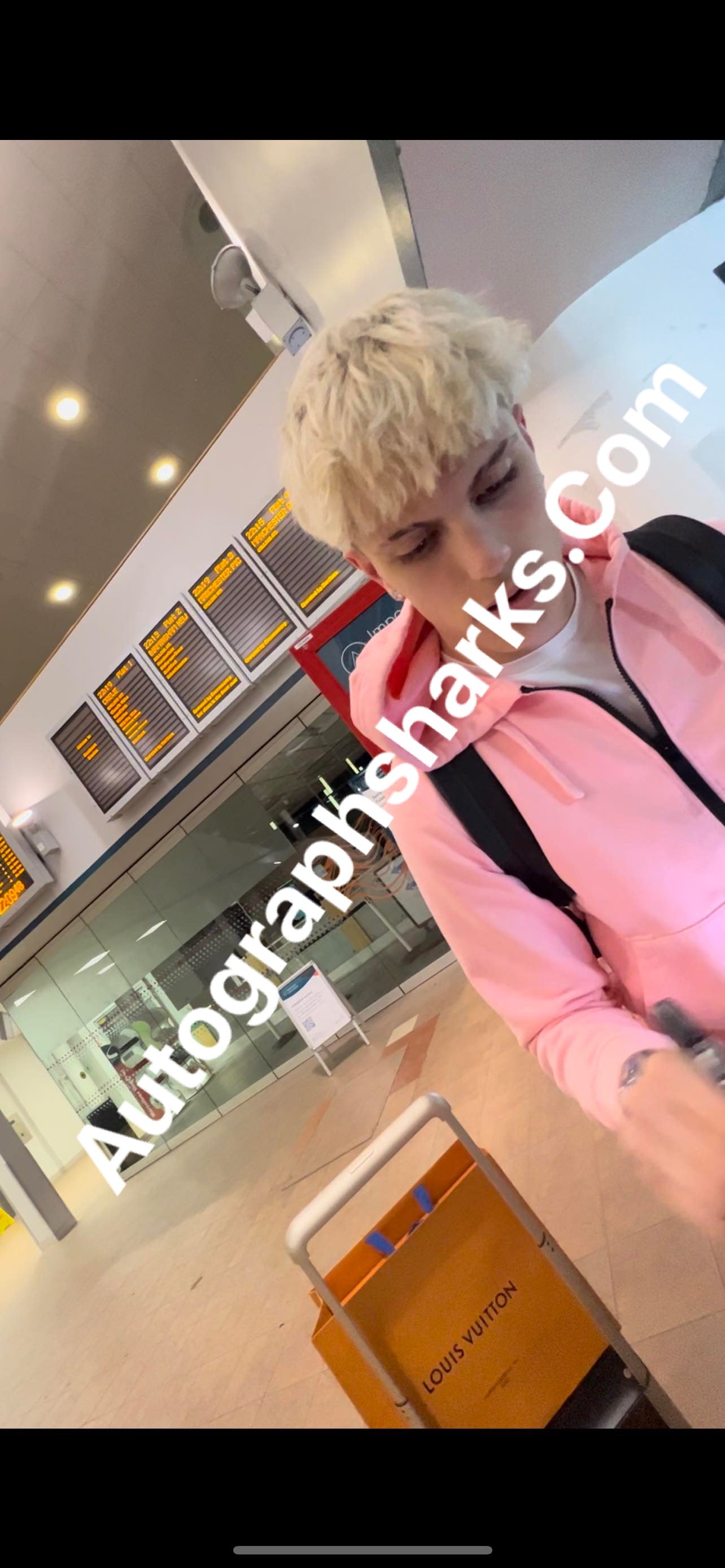 Signed Alejandro Garnacho Manchester United Home Shirt