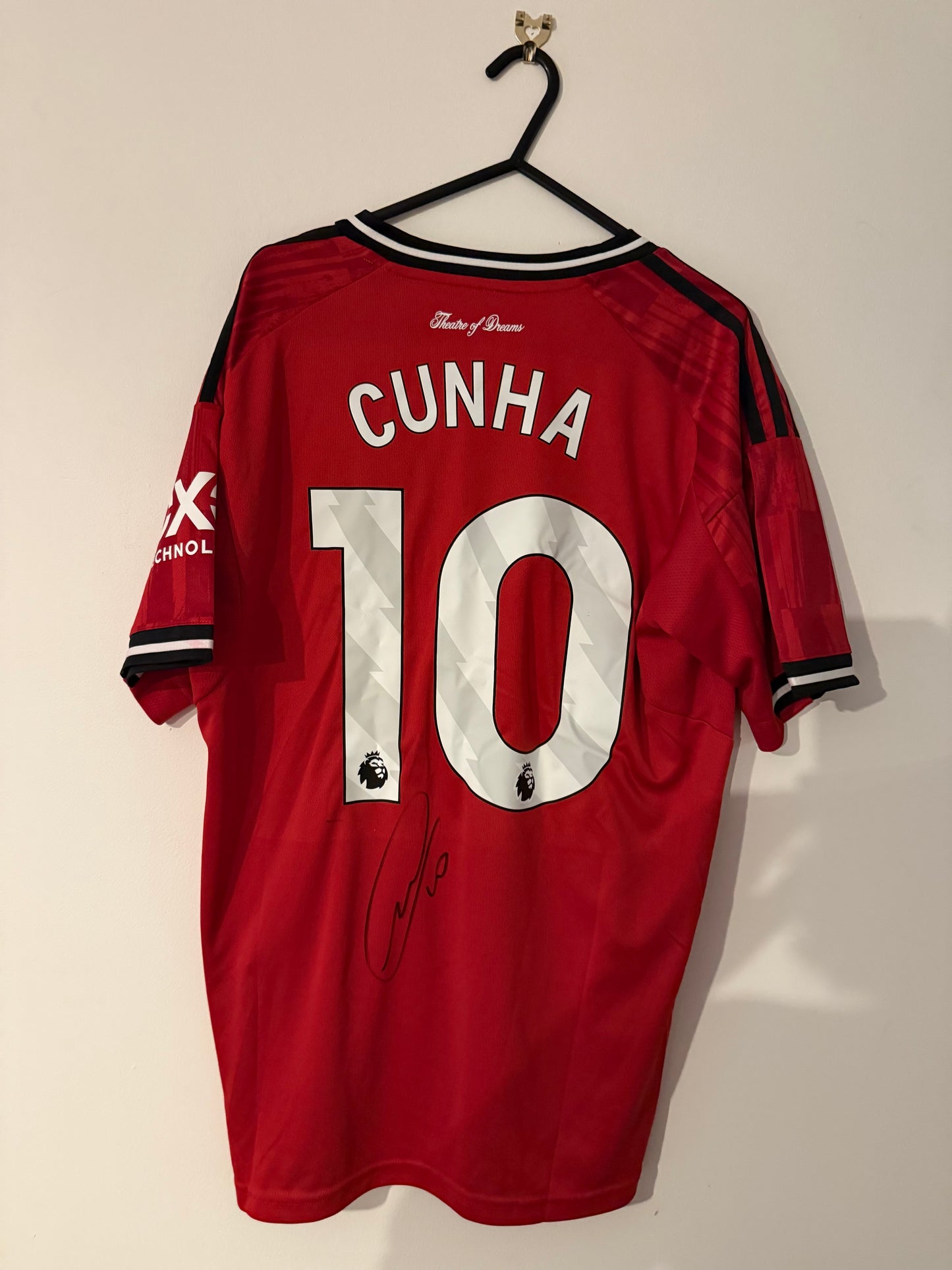 Signed Matheus Cunha Manchester United 25/26 Home Shirt (Premier League Numbers)