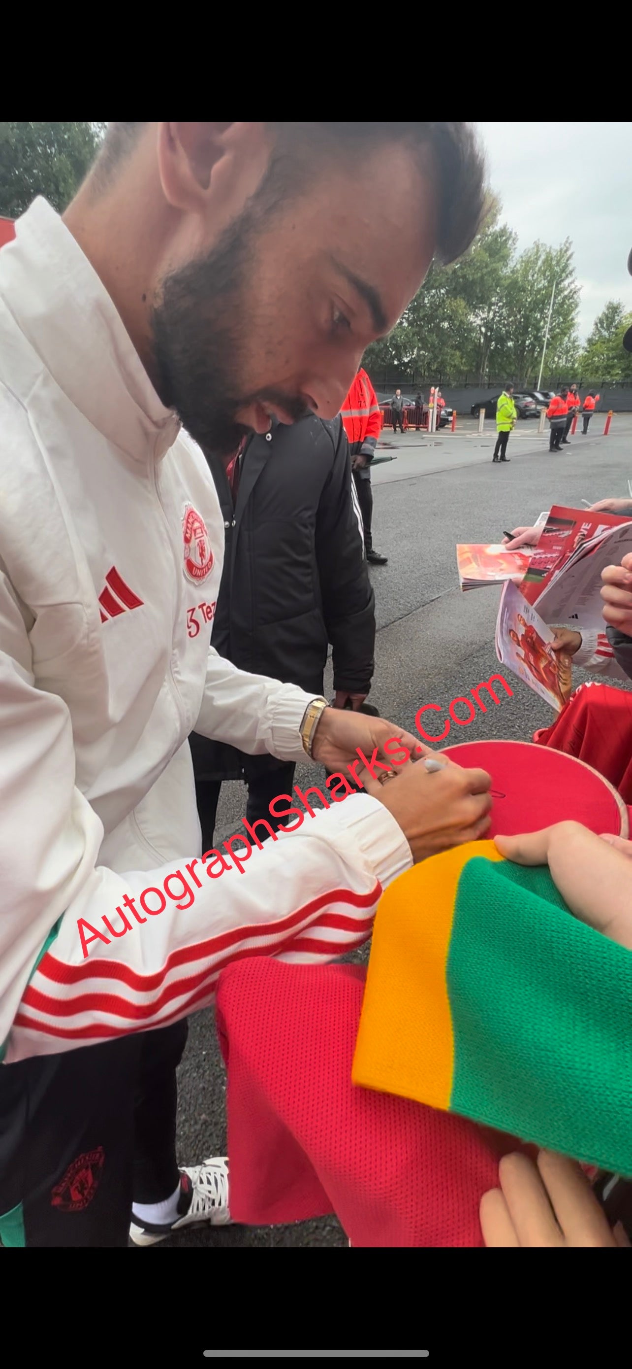 Signed Framed Bruno Fernandes Manchester United 23/24 Home Shirt