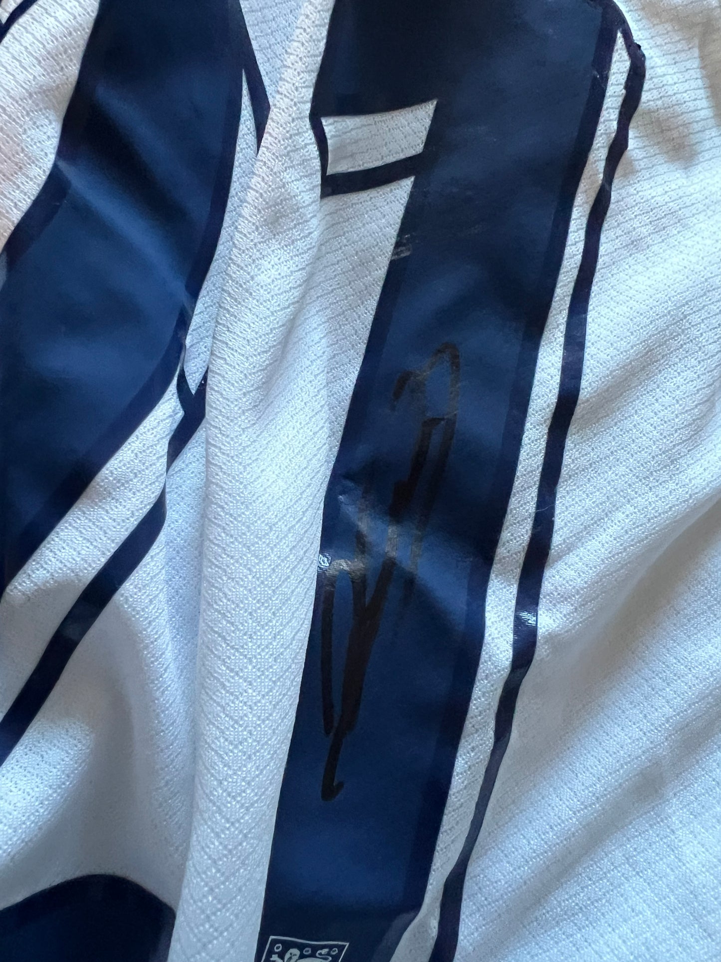 Signed Kobbie Mainoo England Debut (No.21) Home Shirt