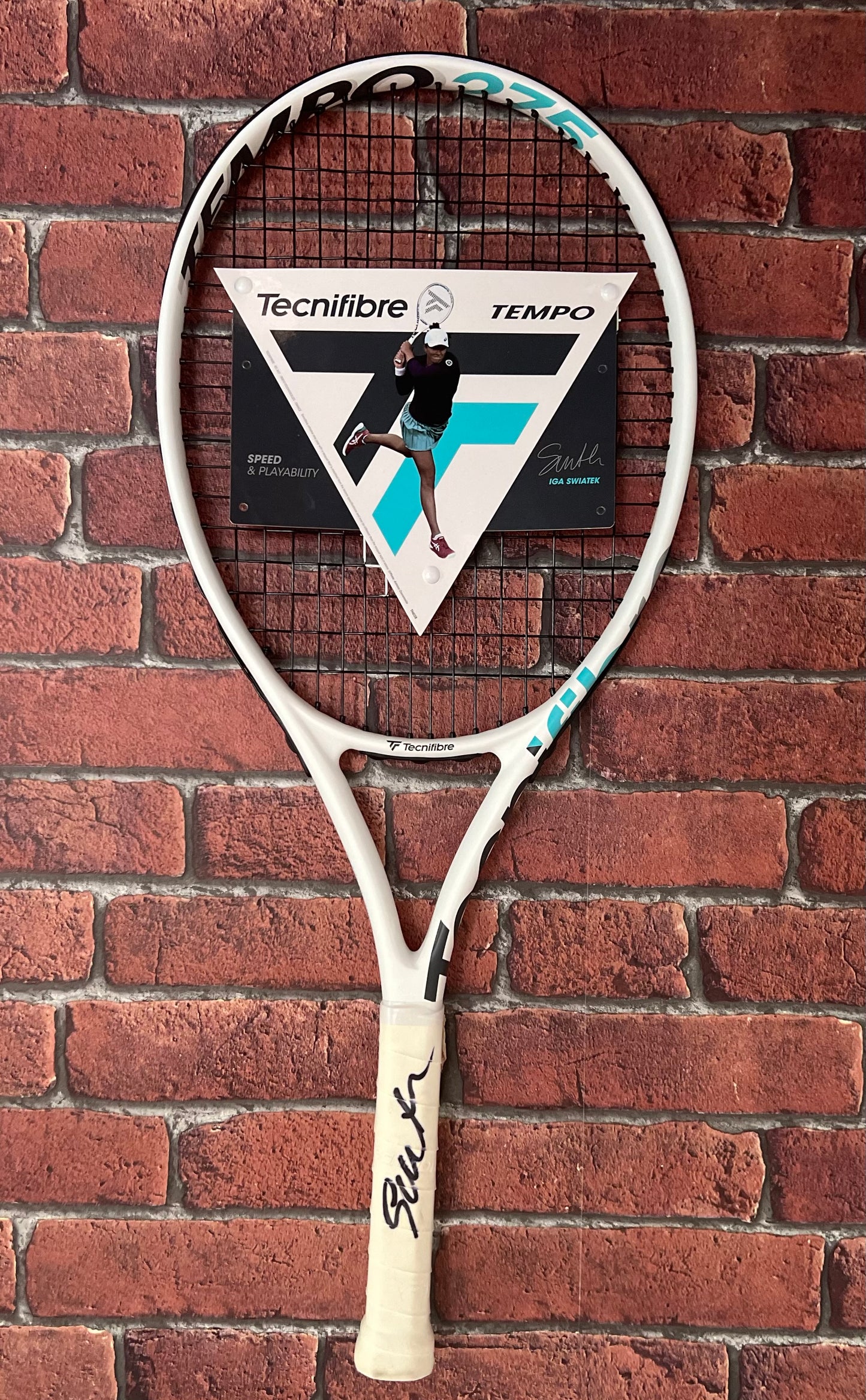 Signed Iga Świątek Signed Techifibre Racket