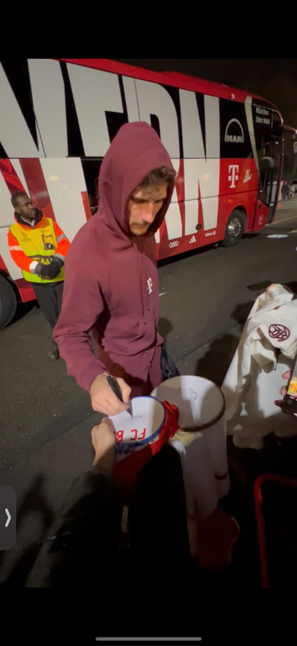Signed Leon Goretzka Bayern Munich Home Shirt