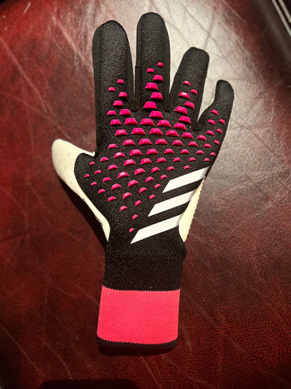 Signed Gianluigi Buffon Adidas Finger Save Goal Keeper Glove