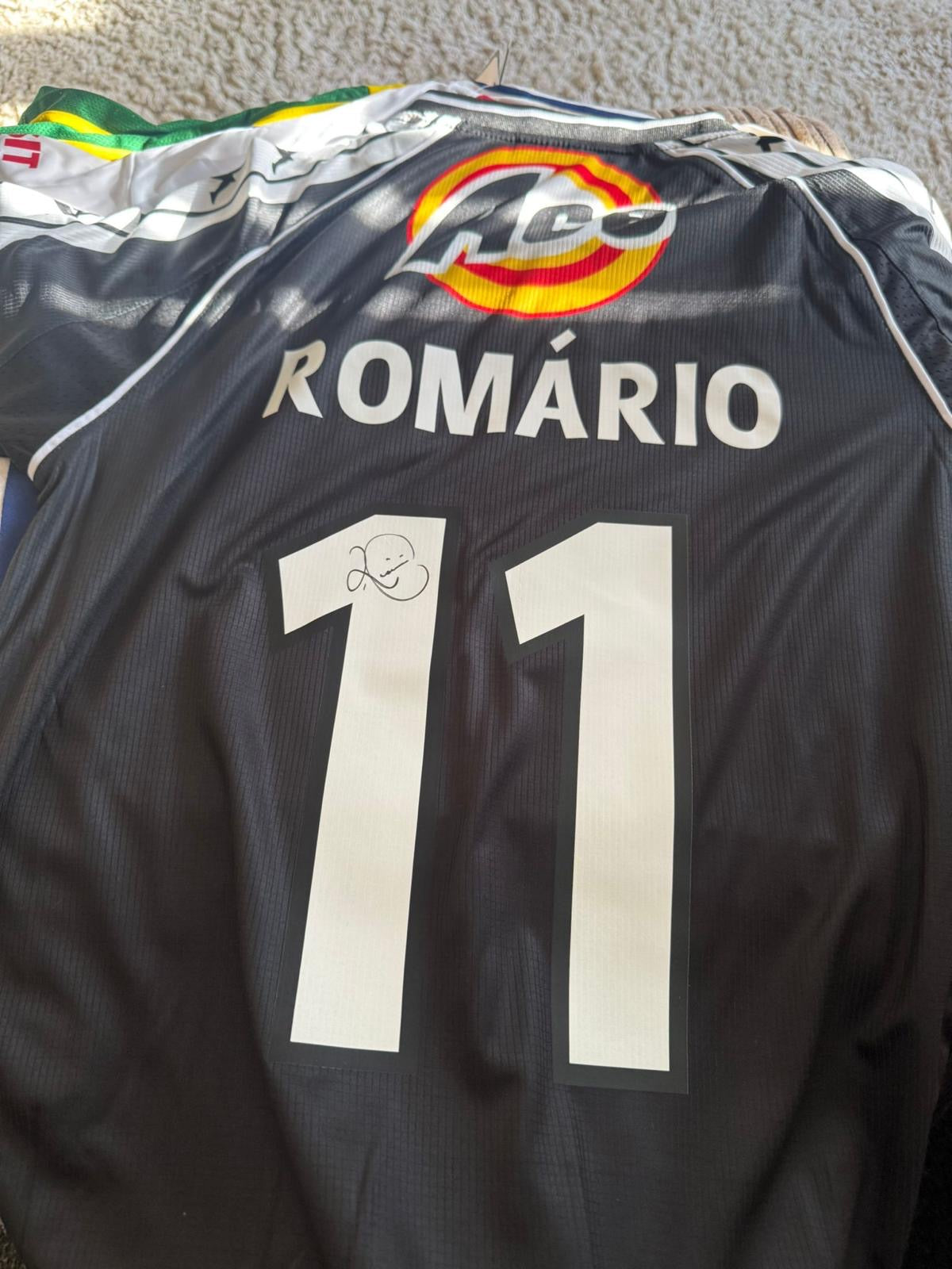 Signed Klopp, Darwin and Romario Package